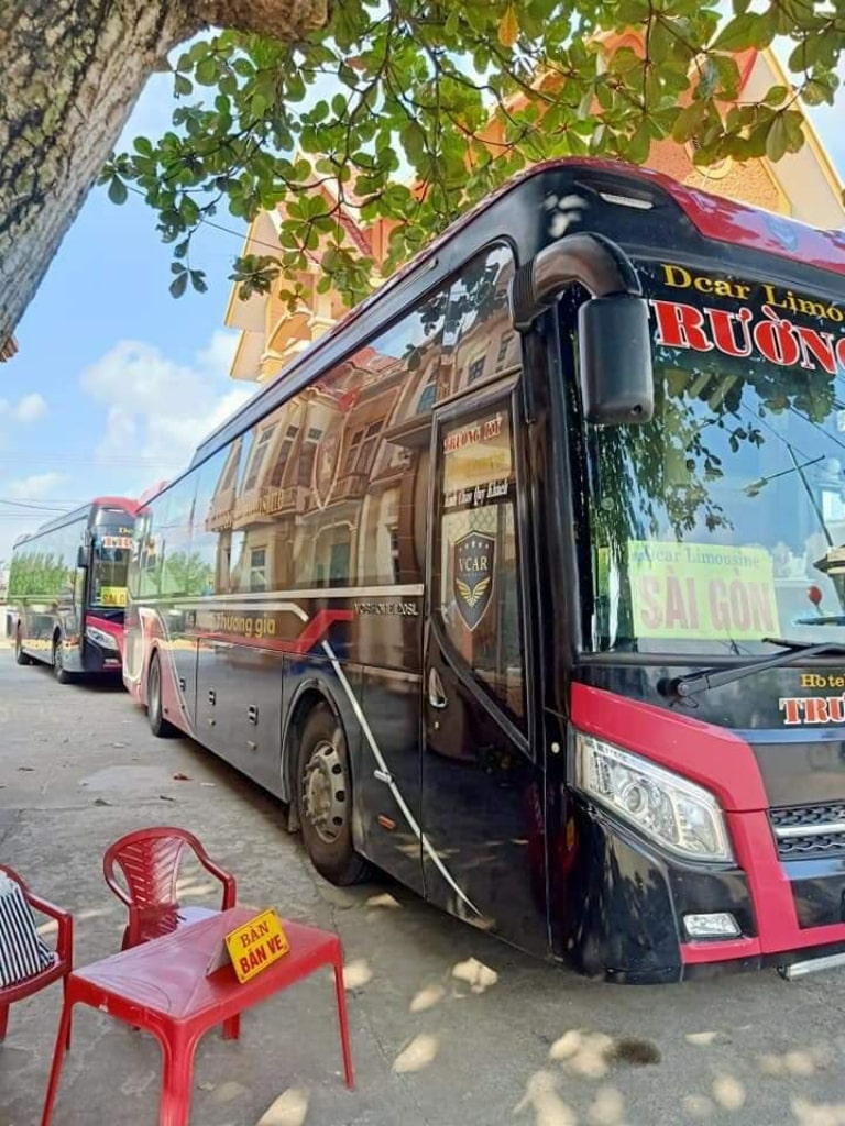 Xe Limousine Sài Gòn Thái Bình