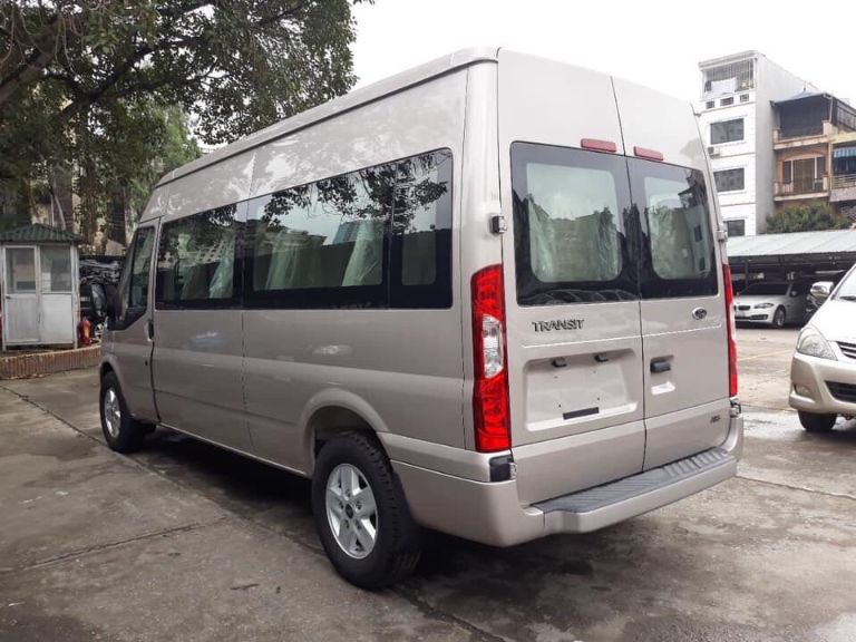 Nhà xe Thế Long Travel sử dụng dòng xe limousine và xe khách ghế ngồi 30 chỗ phục vụ hành khách tuyến Ninh Bình Tuyên Quang