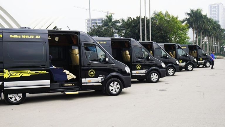 Xe limousine Sài Gòn Bình Định. 