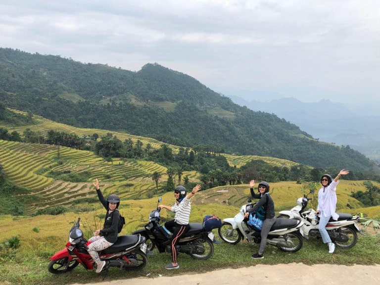 Bạn cũng có thể lựa chọn tour du lịch Hà Giang bằng xe máy từ Hà Nội