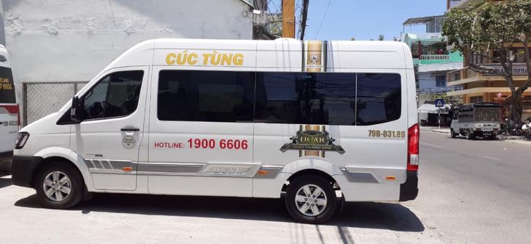 Xe Cúc Tùng Limousine Nha Trang Sài Gòn