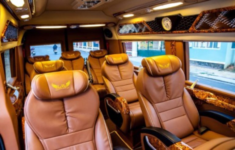 Xe limousine Dcar Ngọc Minh