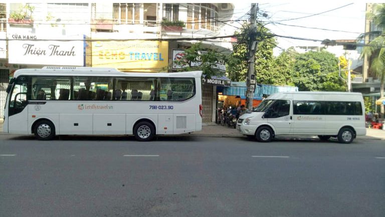 Nhà xe Let's Fly Travel được hành khách yêu thích vì đội ngũ nhân viên có trách nhiệm cao trong công việc, và đội xe chất lượng. 