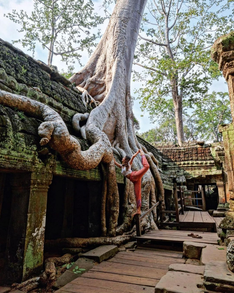 Đền Ta Phrom. Ảnh: luiarces