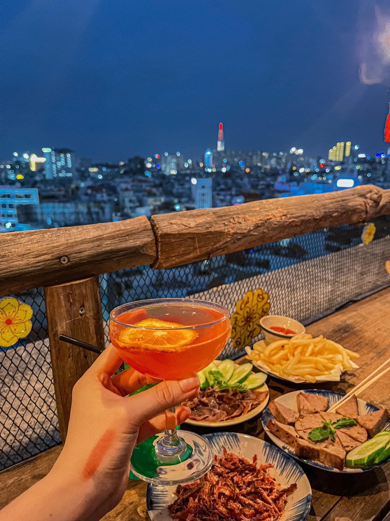 Ảnh: Fb Ráng Chiều Rooftop.