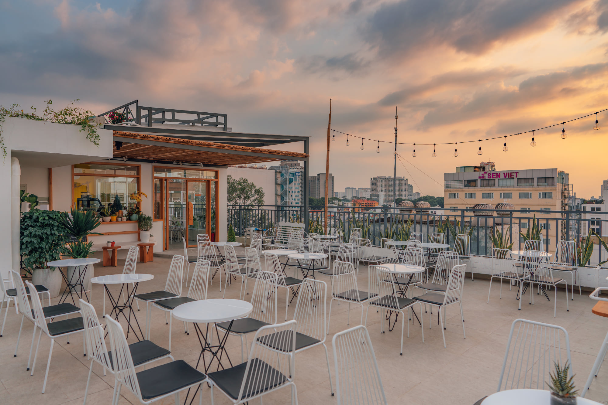 Ảnh: Fb Nắng Rooftop Coffee.