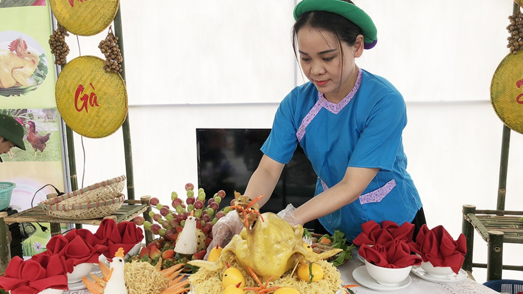 Gà Tiên Yên trứ danh. Ảnh: Báo Thanh niên.