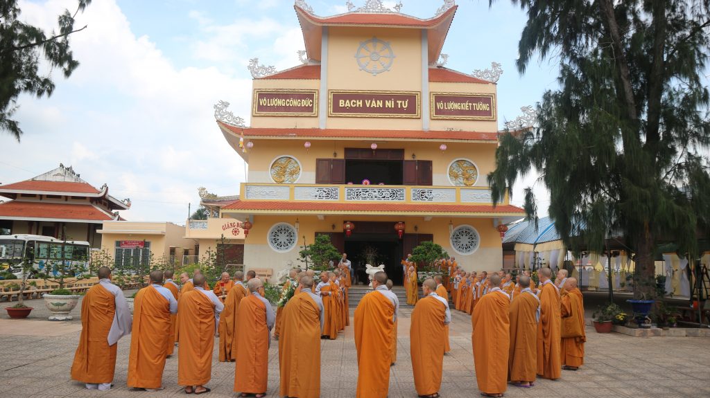 nhung ngoi chua noi tieng linh thieng o ben tre